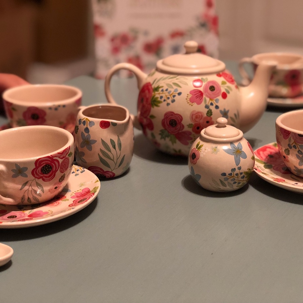 Collectable Kids Tea Set - Daughter of The King Collection - Mary & Martha NIB - Picture 5 of 6